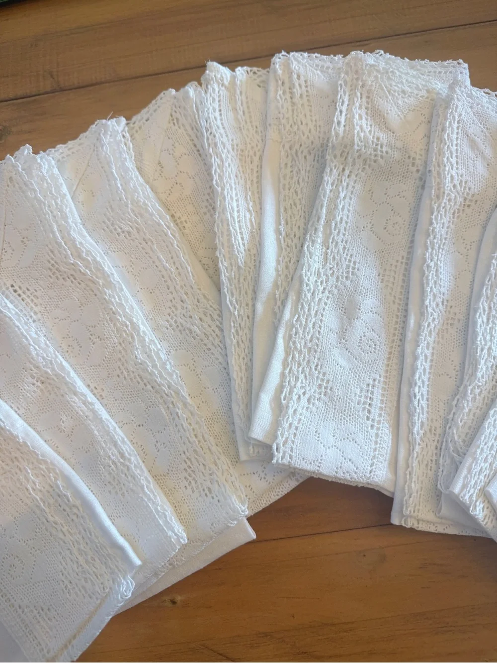 Set off 12 Vintage White Linen Napkins Lace Trim 20” Wedding Cottage Napkins